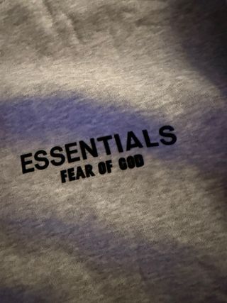 Felpa ESSENTIALS Grigia Taglia M