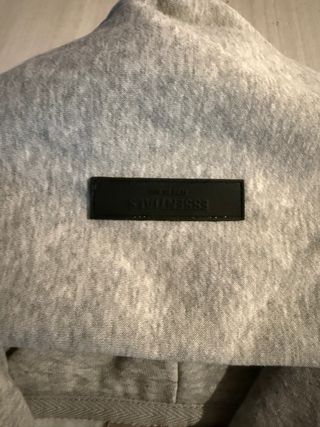 Felpa ESSENTIALS Grigia Taglia M