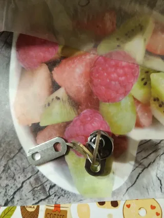 Cerradura y llaves para armario