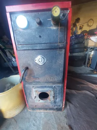 Caldera carbón/leña roja y negra