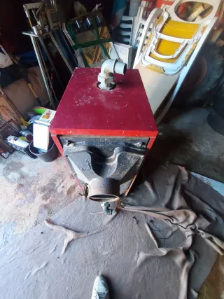 Caldera carbón/leña roja y negra