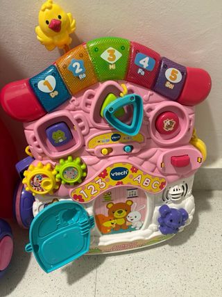 Correpasillos VTech rosa con centro de actividades