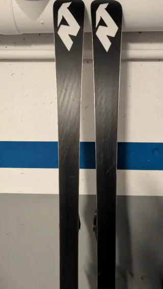 Esquís Nordica Dobermann