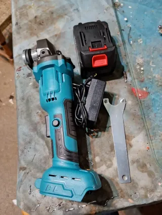 Amoladora Angular 125mm + Batería y Cargador