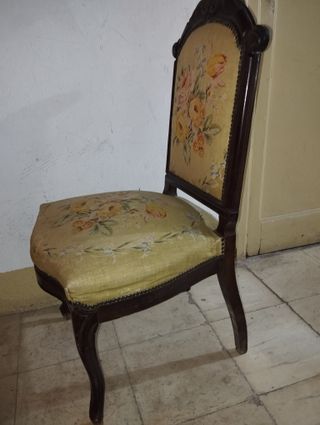 Pareja de sillas antiguas (siglo XIX) para tapizar