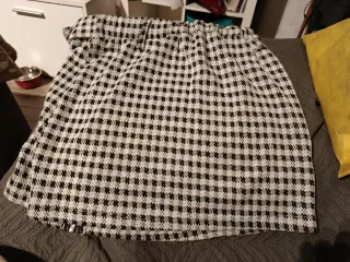 Minifalda cuadros blanco y negro