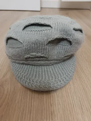 Gorro de lana gris