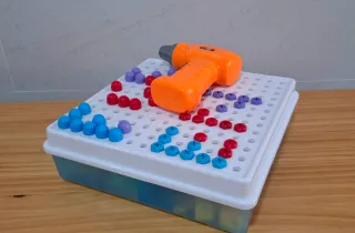 Juego de construcción creativo 4 en 1. Tornillos