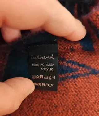 Mantella Intrend fantasia geometrica