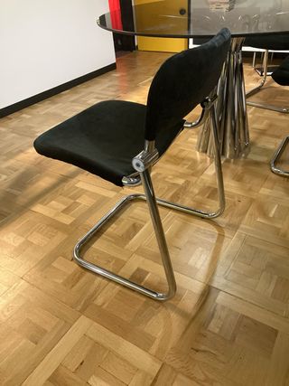 Silla Diseño Negra y Plateada