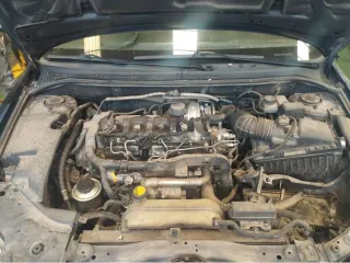 Despiece Toyota Avensis Berlina (T25)