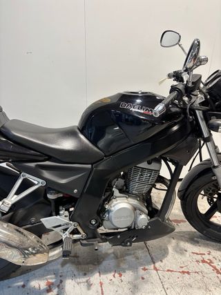 DAELIM ROADWIN Fi 125 4t 2016 19.000km Carnet A1