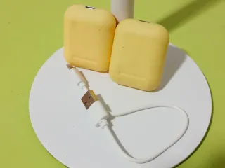 2 Auriculares Inalámbricos Amarillos