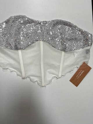 Top corsé blanco con lentejuelas