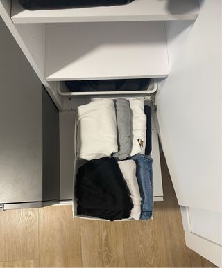 Armario Rimobel blanco y negro con  cajón inferior