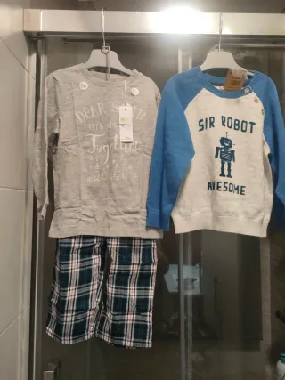 Pijama y jersey talla 4