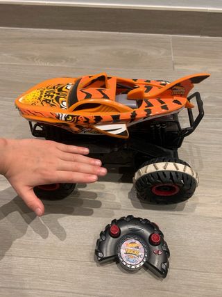 Coche RC Hot Wheels Monster Truck Tiburón