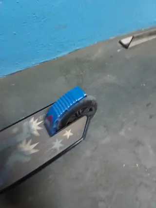 Patinete infantil con ruedas