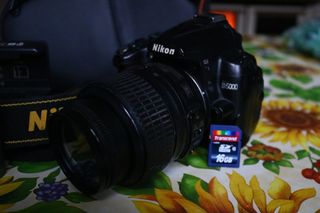 Nikon D5000 con 2 batterie