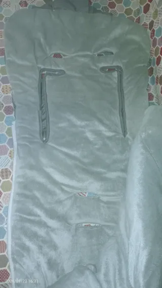 Saco para silla de bebé con jirafa y elefante