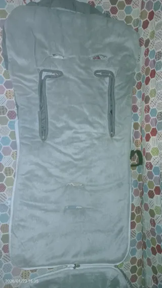 Saco para silla de bebé con jirafa y elefante