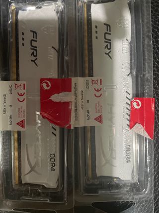 32GB DDR4 3600 Kingston FURY RAM