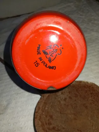 Lote Antigüedades Jarra Roja y Utensilio