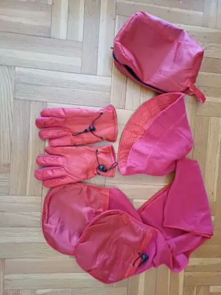 Conjunto rojo: gorro, guantes y bufanda