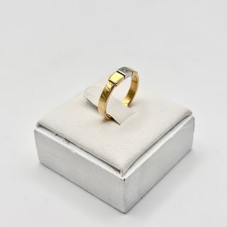 Anillo de oro 18kt con diamante