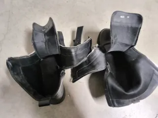 Stivaletti donna neri con fibbie