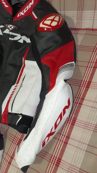 Traje de moto IXON cuero negro/blanco/rojo 2 pieza