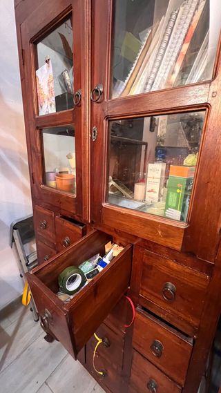 Mueble antiguo madera y cristal