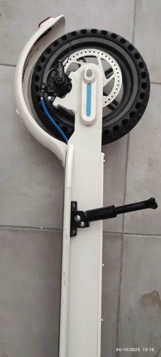 Monopatín Eléctrico Blanco