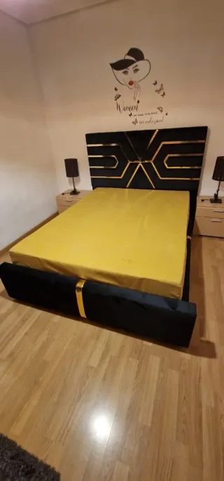 Cama Matrimonial Terciopelo Negro/Dorado