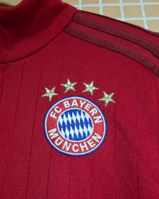 Chaqueta Deportiva Adidas Roja Fc Bayern Munich