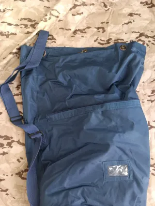 Bolso con emblema (azul color)