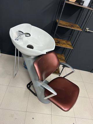 Lavacabezas Barbería/Peluquería
