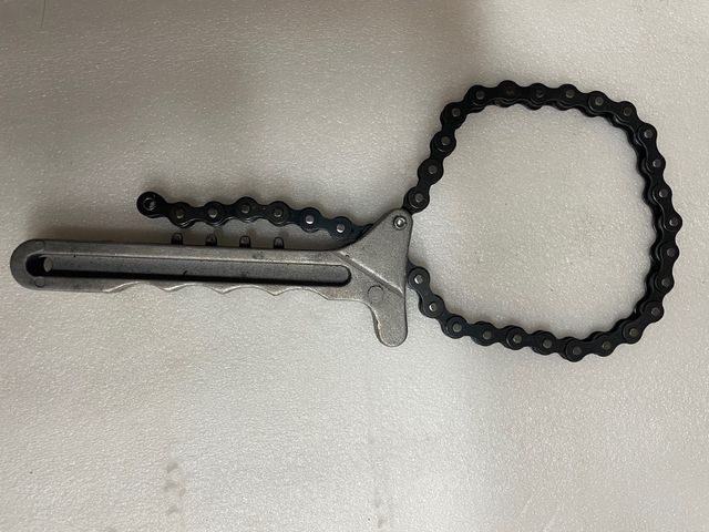 Llave de cadena multiusos