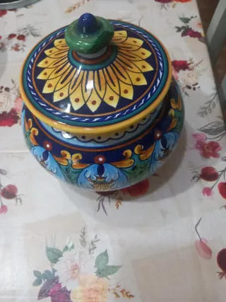 Biscottiera in ceramica