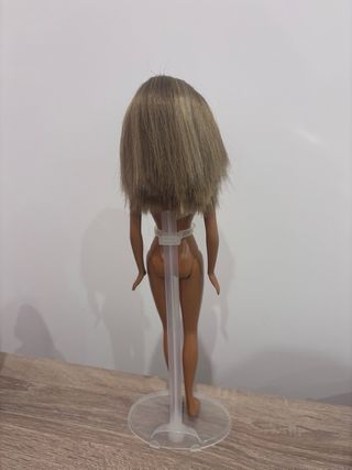 Muñeca Barbie Cali Girl 2004