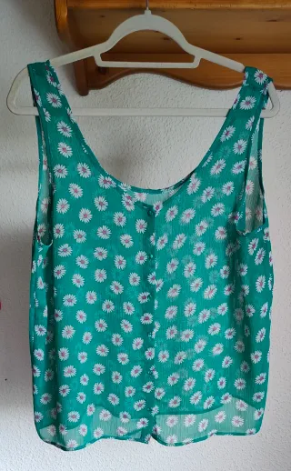 Blusa de tirantes con estampado floral