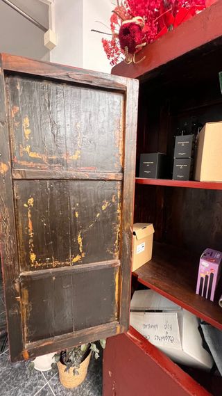 Mueble Chino Rojo Madera y Metal