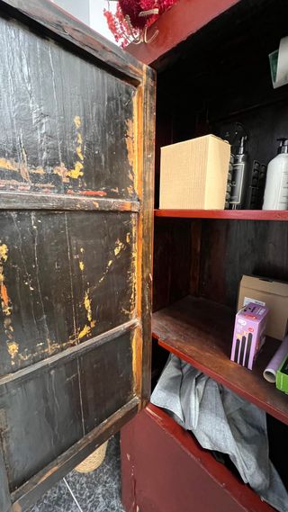 Mueble Chino Rojo Madera y Metal