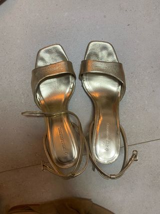 Sandalias Stradivarius Doradas Talla 38