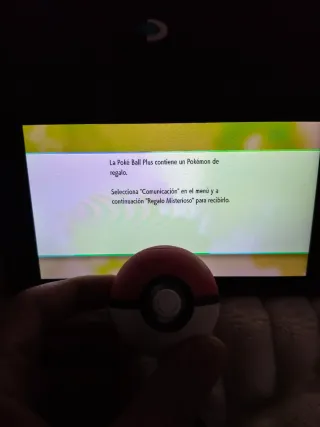 Poké Ball Plus con Mew (sin cobrar)