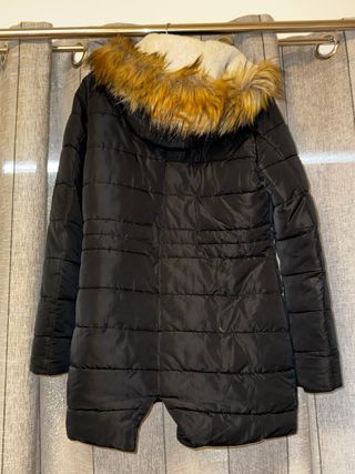 Casaco quente preto com capuz