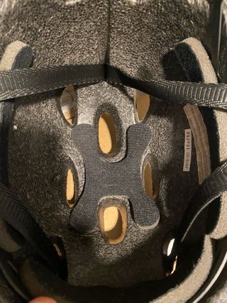 Casco bicicleta infantil azul con pegatinas