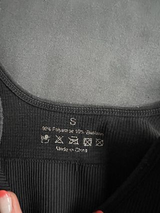 Top deportivo negro ajustado Talla S