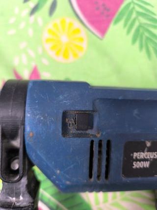 Taladro Eléctrico con Mango Auxiliar