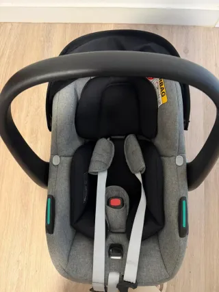 Conjunto Cochecito Maxi-Cosi gris ligero